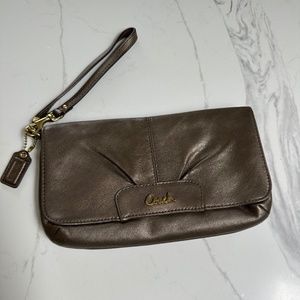 Coach metallic wristlet - Pewter